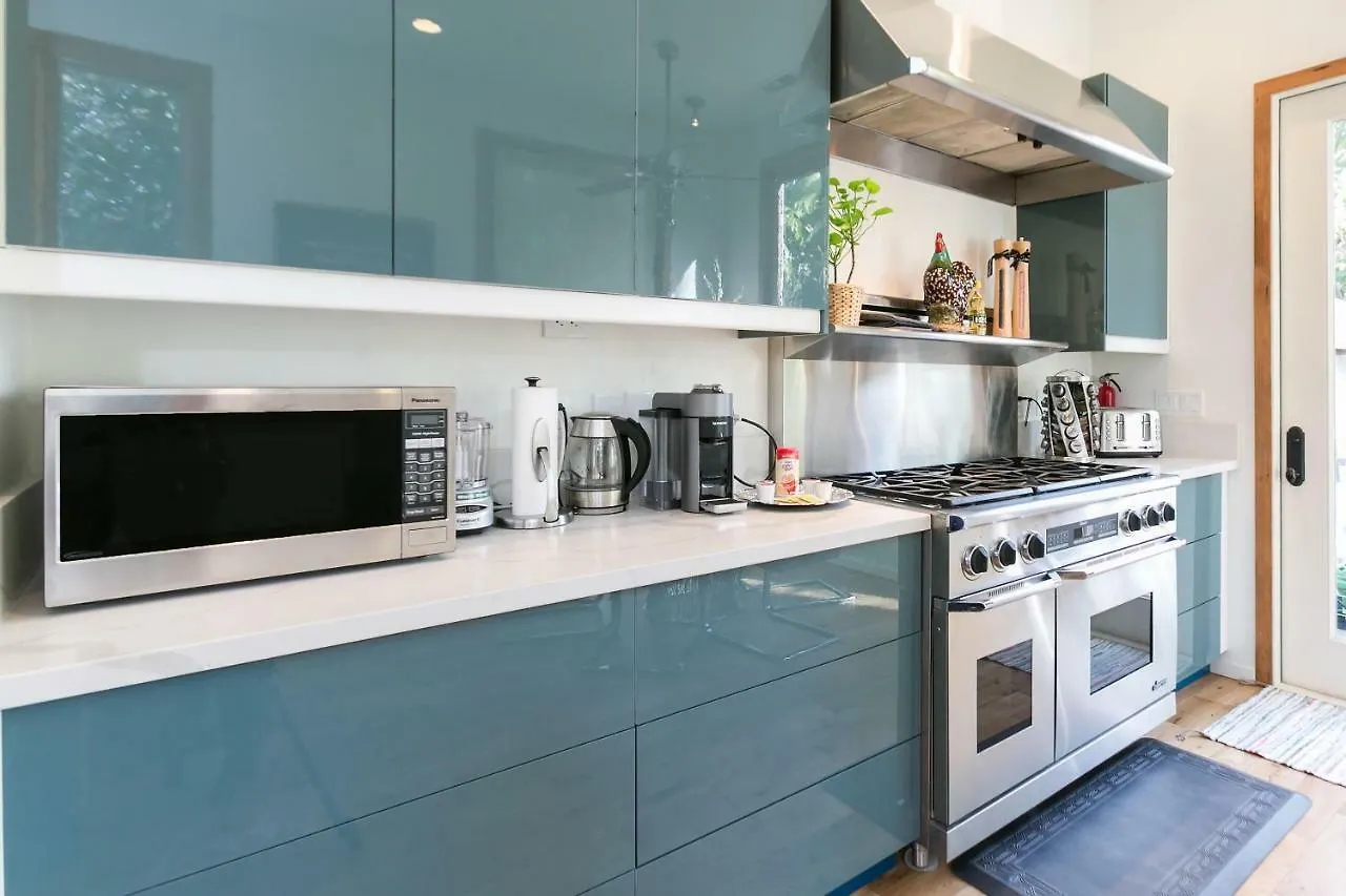Stunning 2-Bedroom Home Near Downtown Culver Los Angeles United States